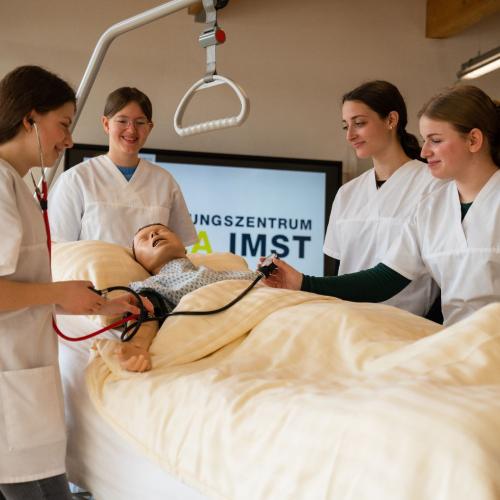 Schwerpunkt Pflege, Gesundheit und Soziales FSBHM