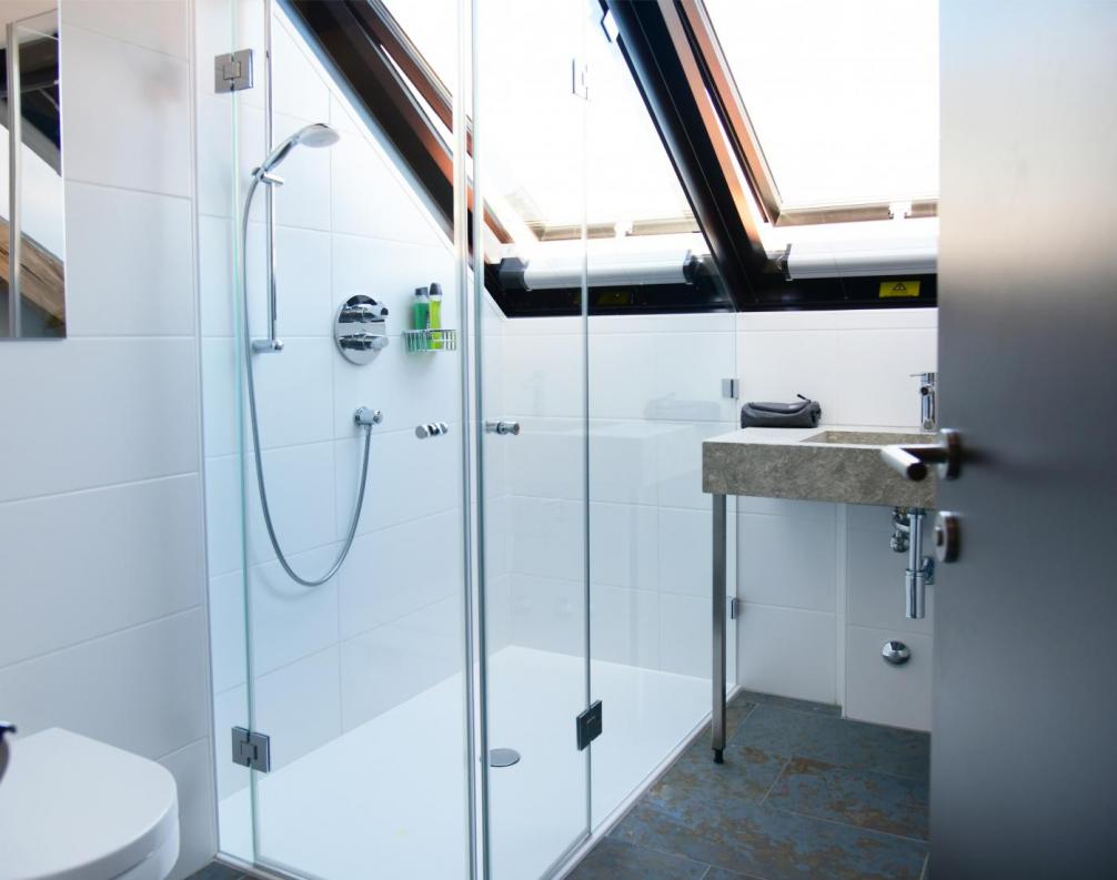 Badezimmer im Schülerwohnheim der Jungs